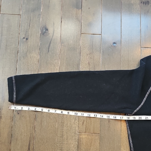 Johnnie O Men's Black and Blue Quarter-Zip Sweater - Picture 5 of 6